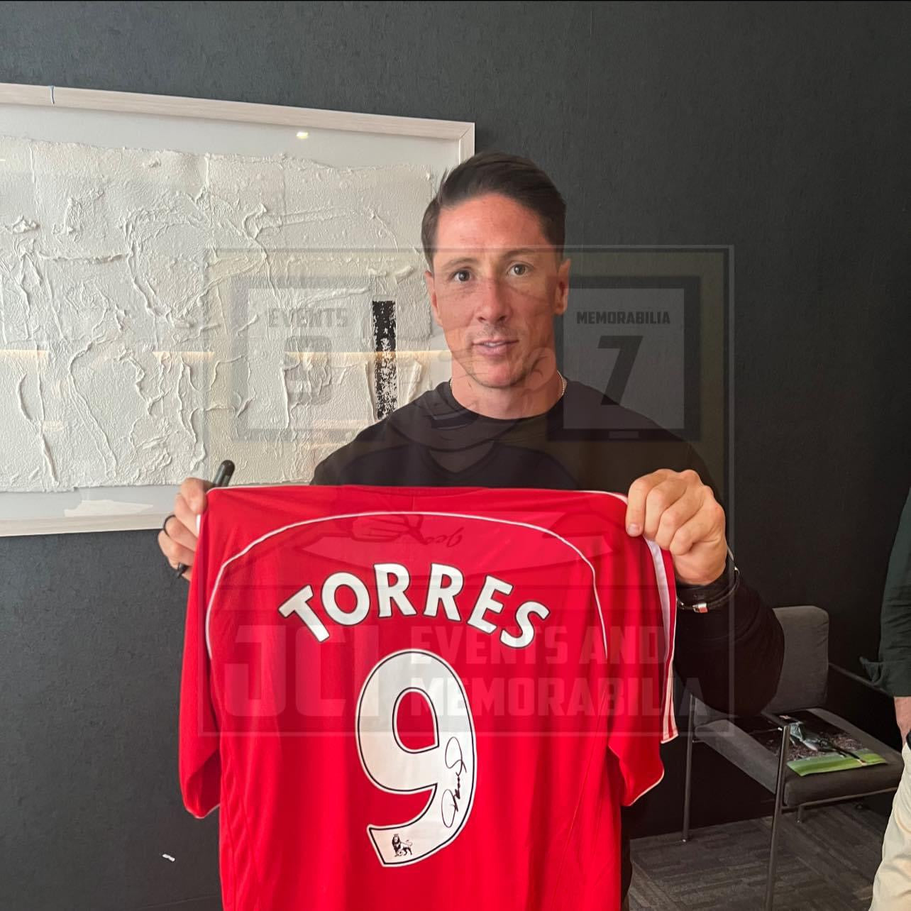 Fernando Torres signed Home 06-08 Shirt in deluxe frame