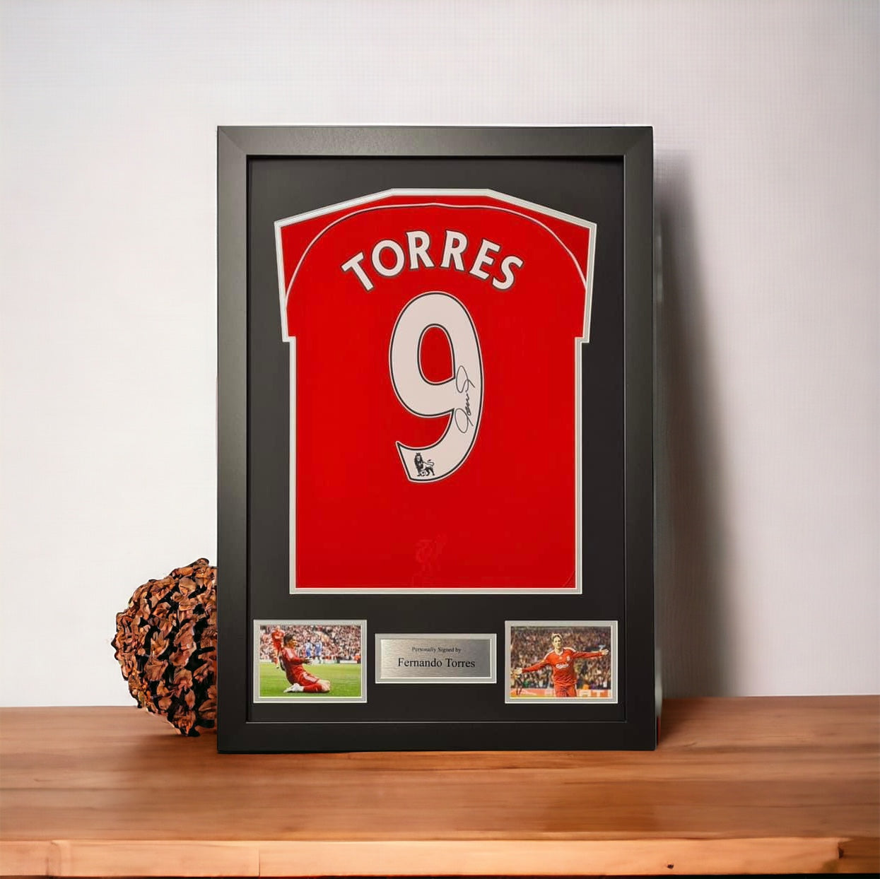 Fernando Torres signed Home 06-08 Shirt in deluxe frame