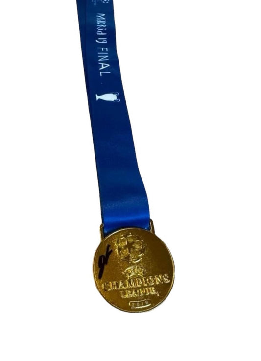 Divock Origi hand signed 2019 final medal