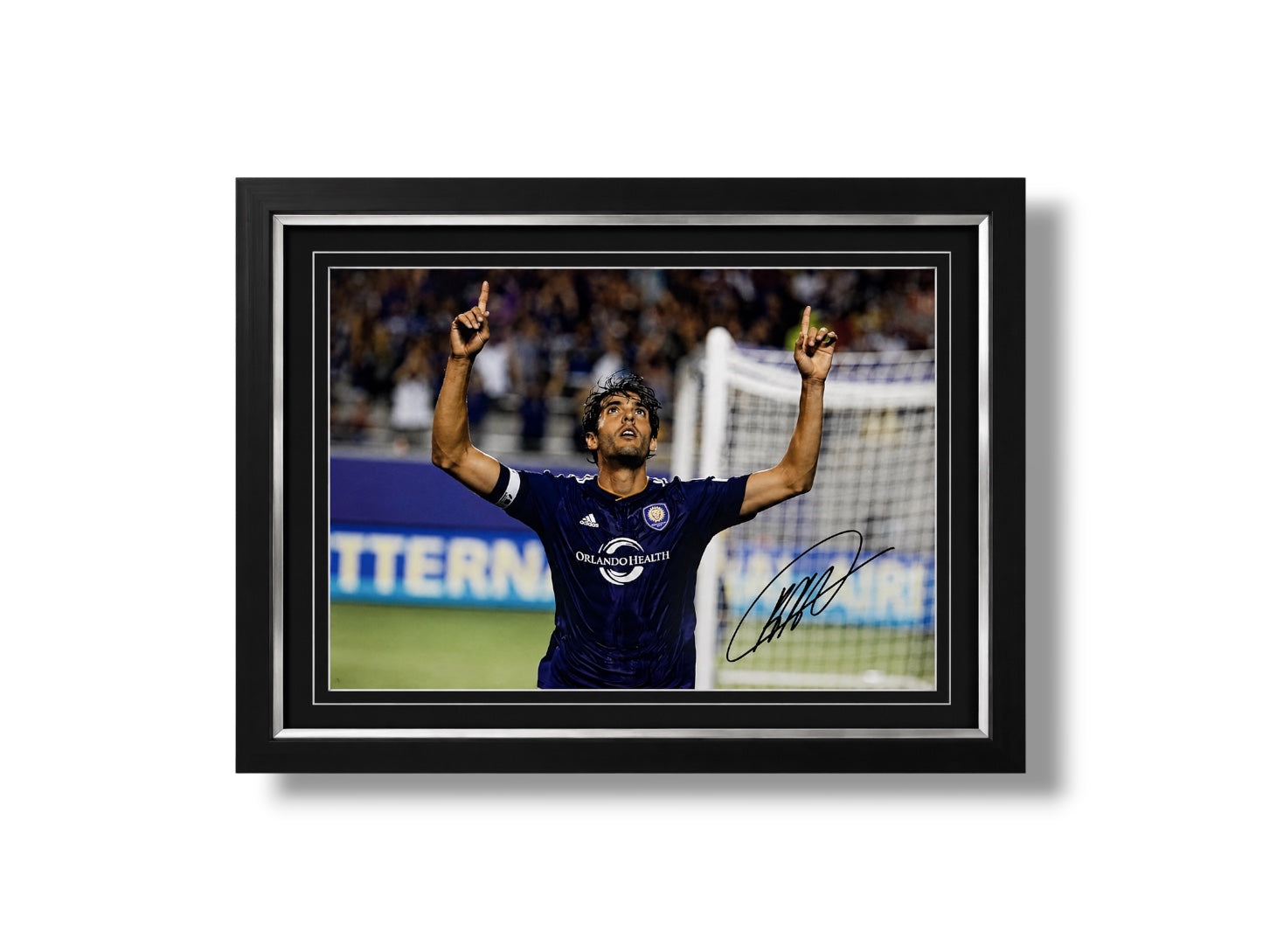 Kaka Hand signed 16x12 image - Framed