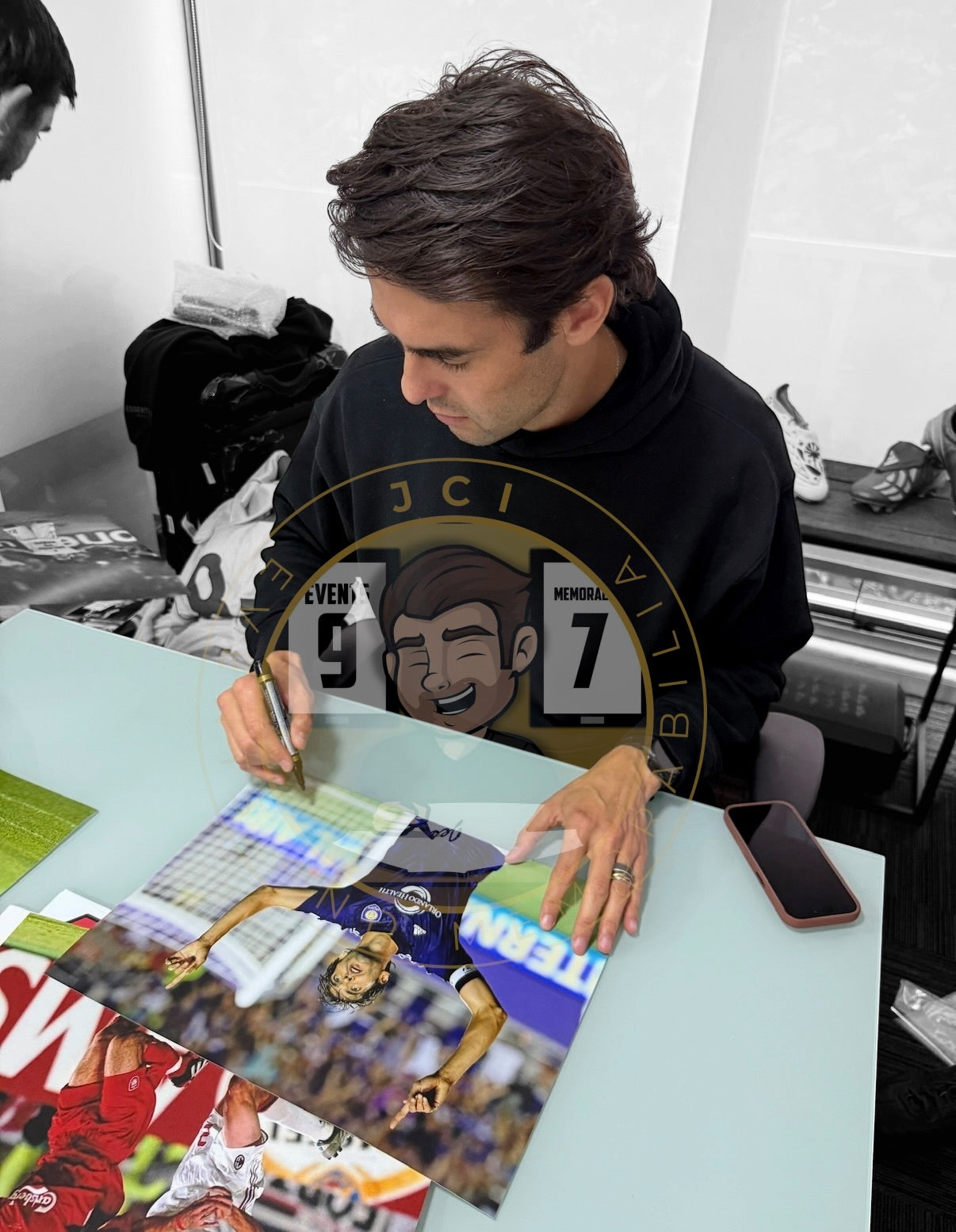 Kaka Hand signed 16x12 image - Framed
