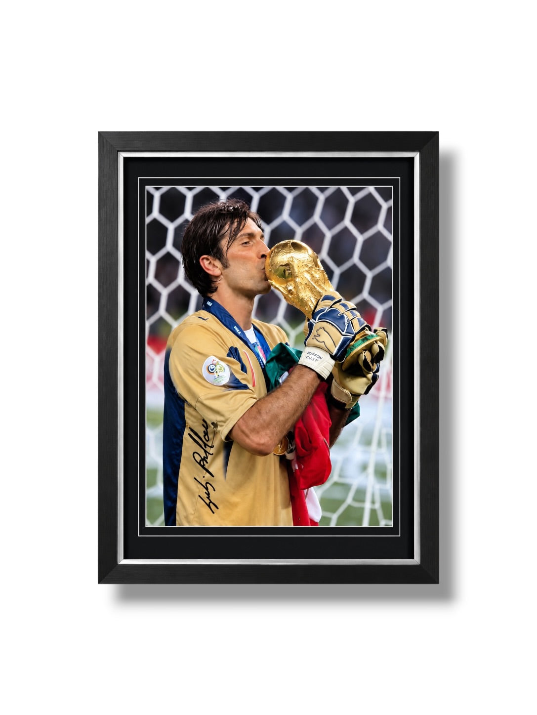Gianluigi Buffon Hand signed 16x12 Image - Framed